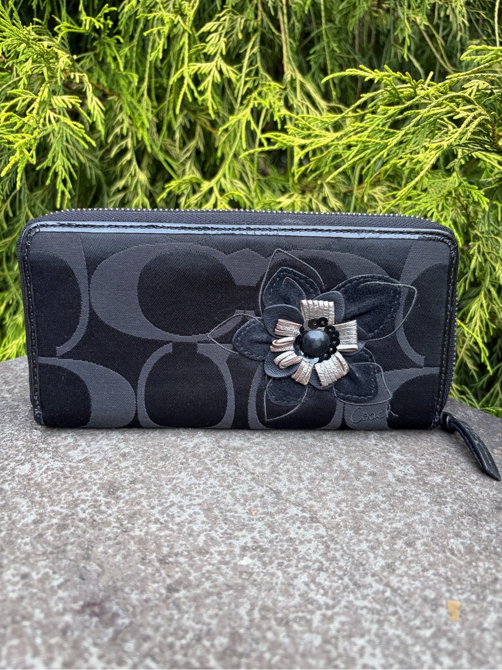 Coach Signature Black Jacquard Floral Appliqué Zip Around Wallet